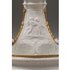 Importante garniture de trois pièces en biscuit et bronze doré, XIXᵉ siècle 25