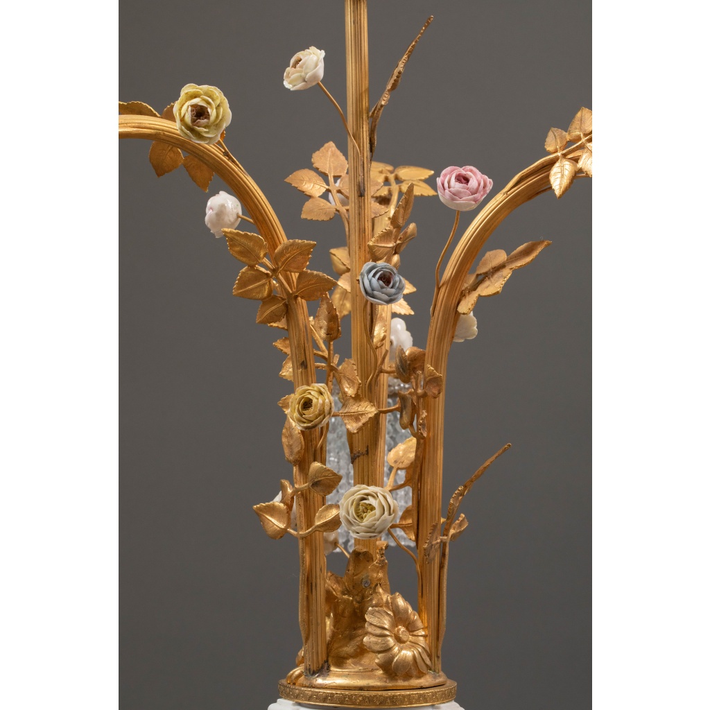 Importante garniture de trois pièces en biscuit et bronze doré, XIXᵉ siècle 10