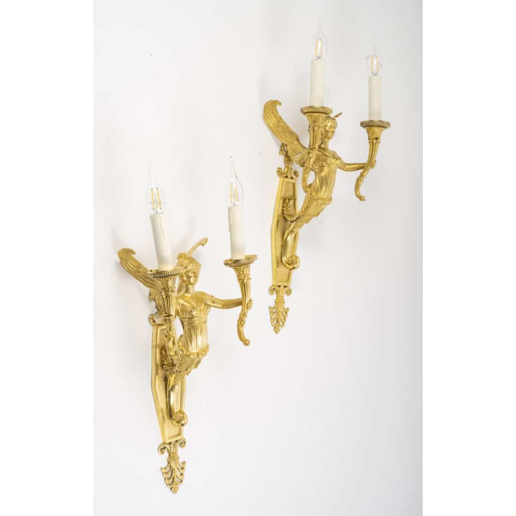 Paire d’appliques à décor de cariatides ailées, d’époque Empire. XIXéme siècle 6