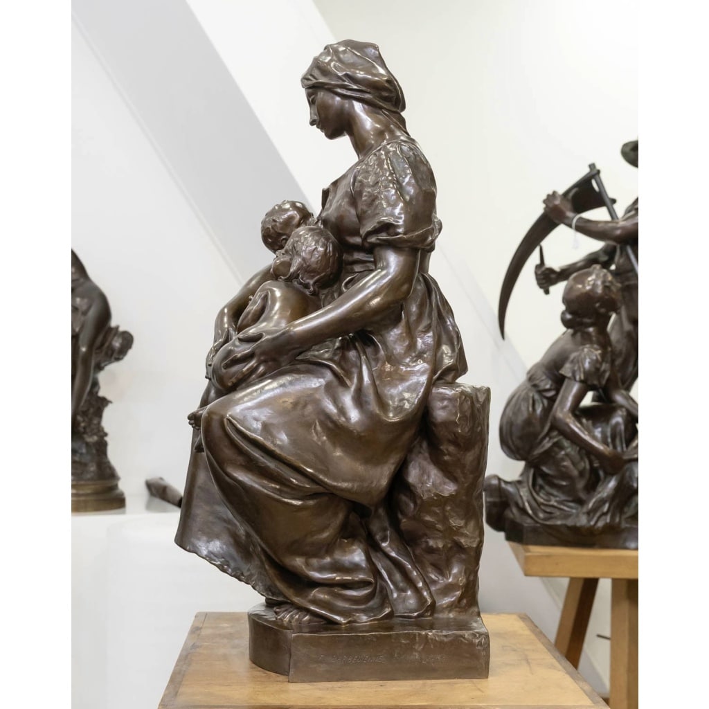 Sculpture – La Maternité , Paul Dubois (1829-1905) – Bronze 4