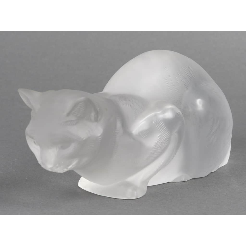 LALIQUE – Chat couché en cristal Signé Lalique France 3 LALIQUE – Chat couché en cristal Signé Lalique France 3