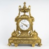 Une pendule en bronze doré de style napoléon III, fin XIXème siècle 11
