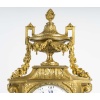 Une pendule en bronze doré de style napoléon III, fin XIXème siècle 13