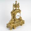 Une pendule en bronze doré de style napoléon III, fin XIXème siècle 12
