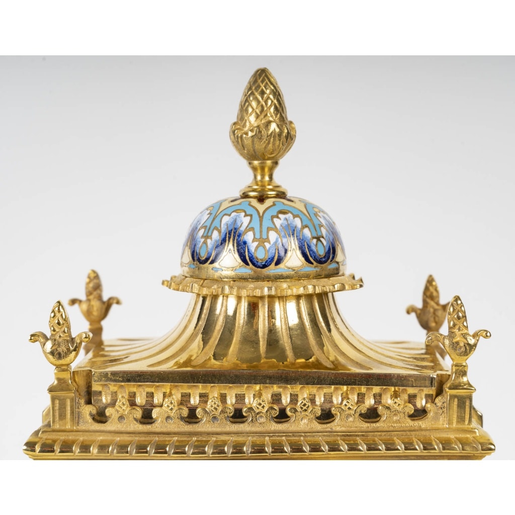 Une Garniture De Cheminée En Bronze Doré Et émail Cloisonné, Fin XIXème Siècle 11