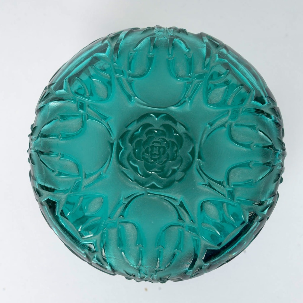 Boîte « Quatre Scarabées » verre vert de René LALIQUE 5