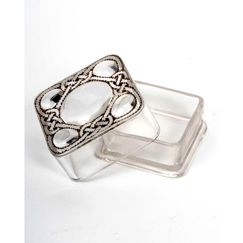 Boîte « Les 5 Fleurs » verre blanc émaillé noir de René LALIQUE pour Forvil 5 Boîte « Les 5 Fleurs » verre blanc émaillé noir de René LALIQUE pour Forvil 5