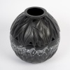 Vase « Tanzania » cristal noir émaillé blanc de Marie-Claude LALIQUE 13