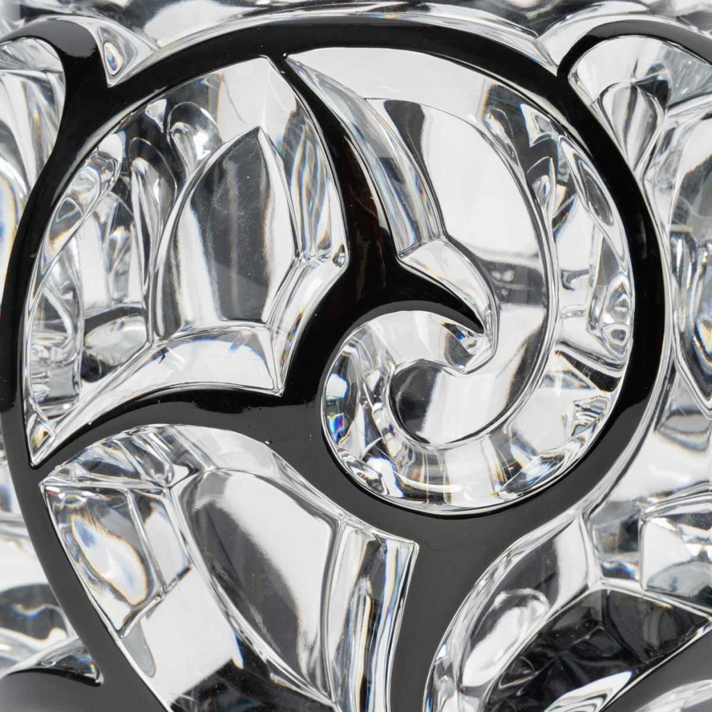 Vase « Tourbillons » cristal blanc émaillé noir de LALIQUE 9 Vase « Tourbillons » cristal blanc émaillé noir de LALIQUE 9