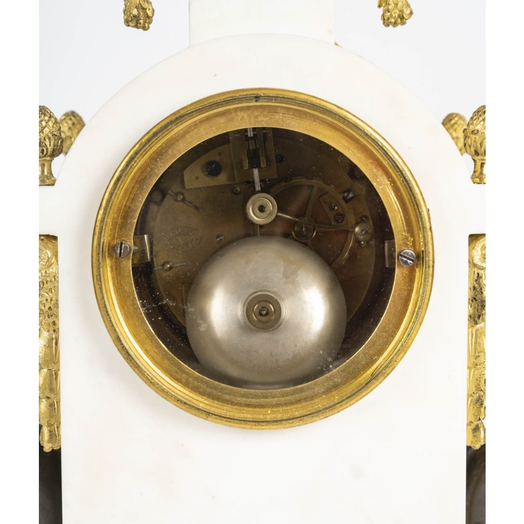 Une Garniture En Bronze Doré Et Marbre Blanc, XIXème Siècle 6