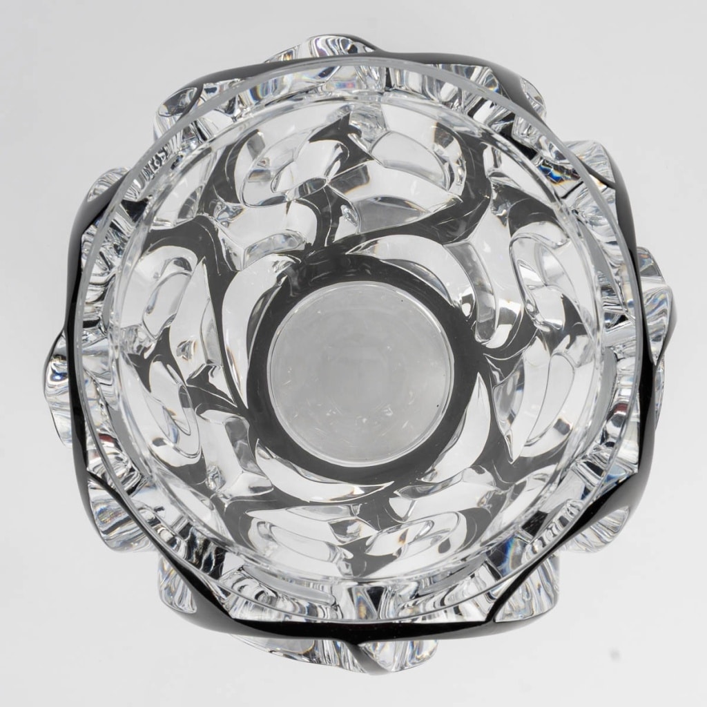 Vase « Tourbillons » cristal blanc émaillé noir de LALIQUE 11 Vase « Tourbillons » cristal blanc émaillé noir de LALIQUE 11
