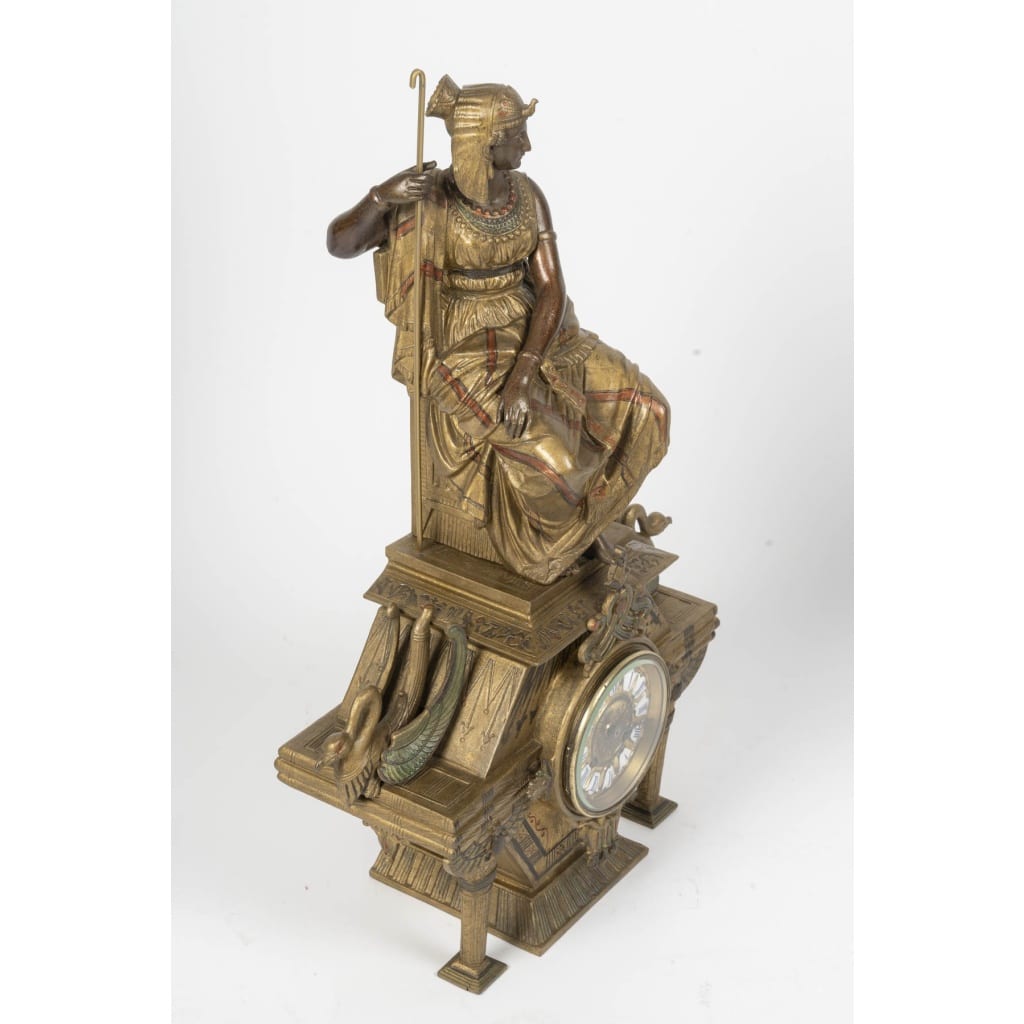 Une garniture de cheminée de style Egypte Antique, fin XIXème siècle 9