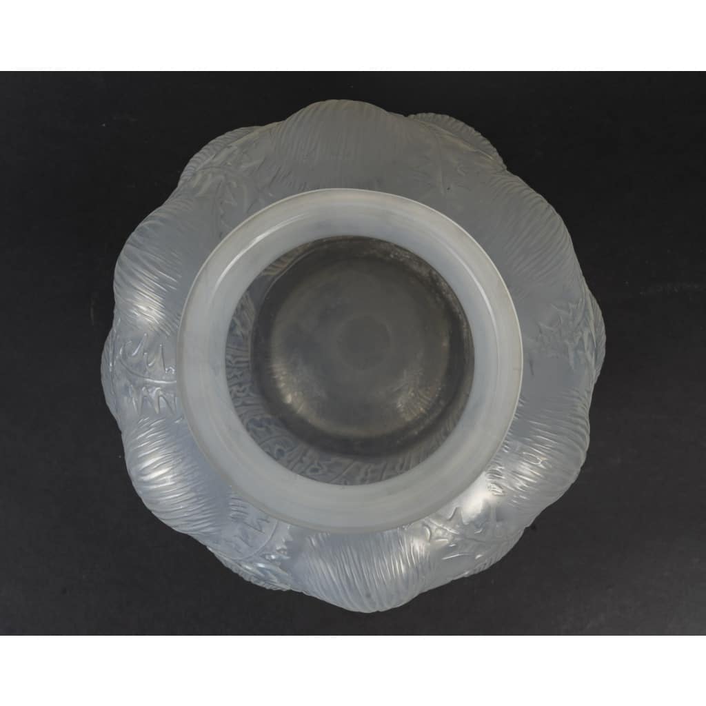 1926 – René Lalique Vase “ DOMREMY” 9