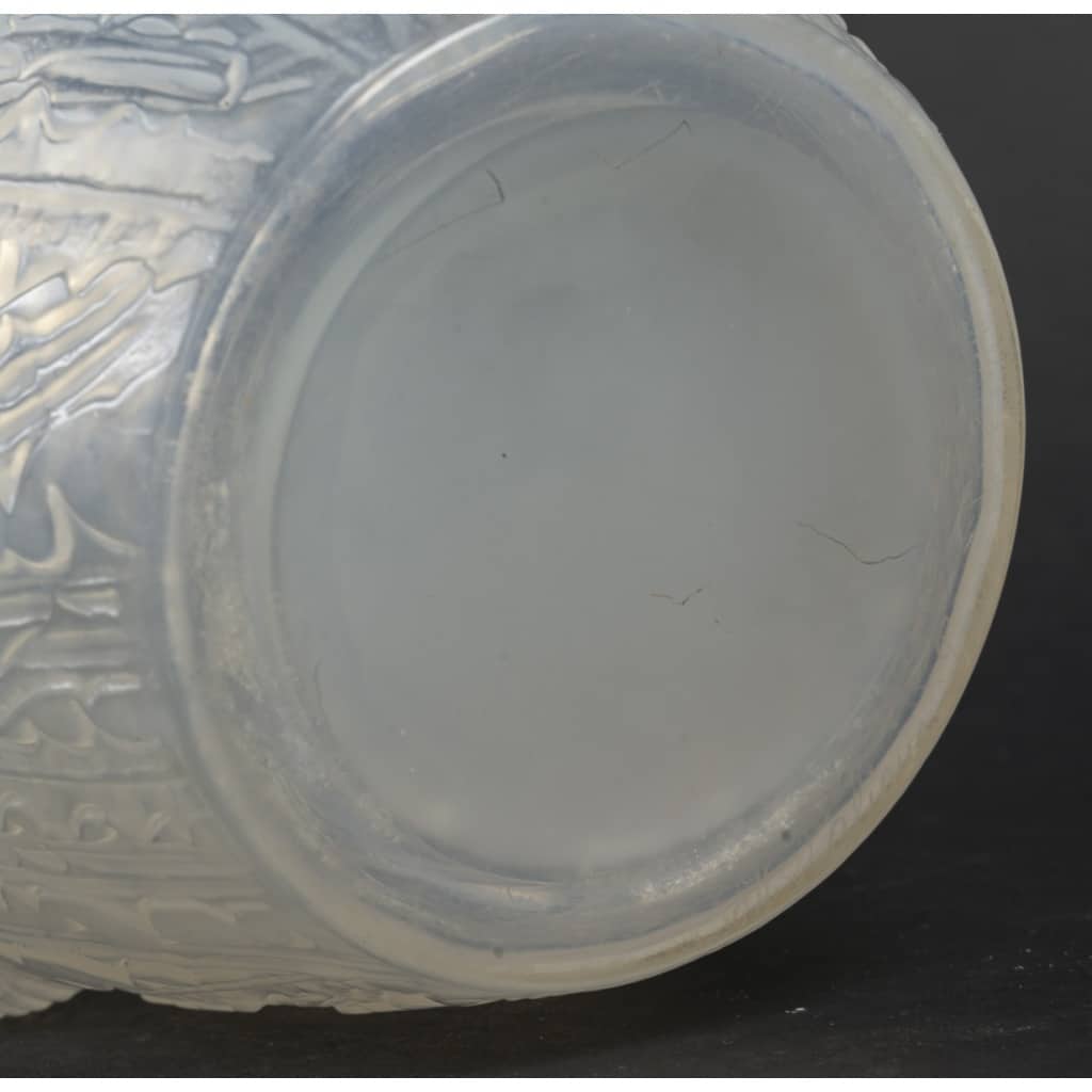 1926 – René Lalique Vase “ DOMREMY” 10