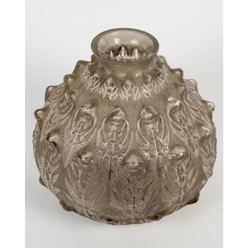 Vase « Fougères » verre blanc patiné gris de René LALIQUE 3