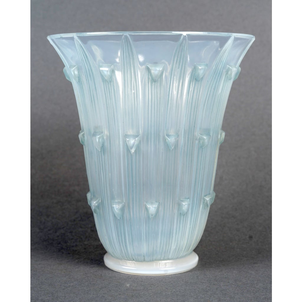 Vase « Bellis » verre opalescent patiné bleu de René LALIQUE 2