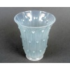 Vase « Bellis » verre opalescent patiné bleu de René LALIQUE 9