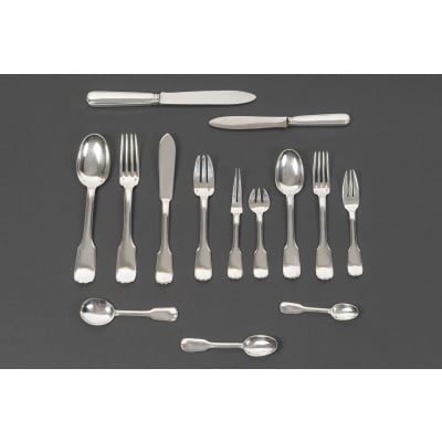 JEAN TETARD MENAGERE EN ARGENT MASSIF 198 PIECES Epoque 1930 JEAN TETARD MENAGERE EN ARGENT MASSIF 198 PIECES Epoque 1930