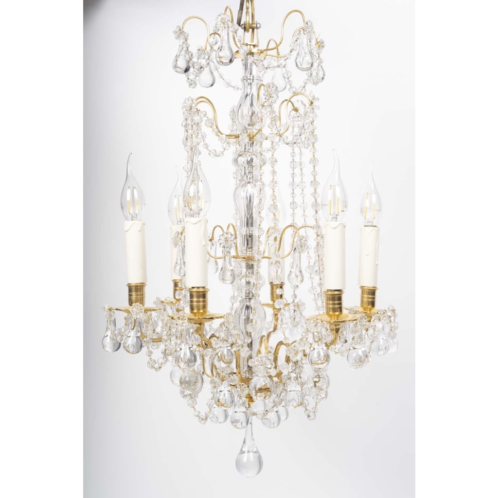 Paire de lustres en bronze doré et cristal de style Louis XVI, d’époque XIXème. 3