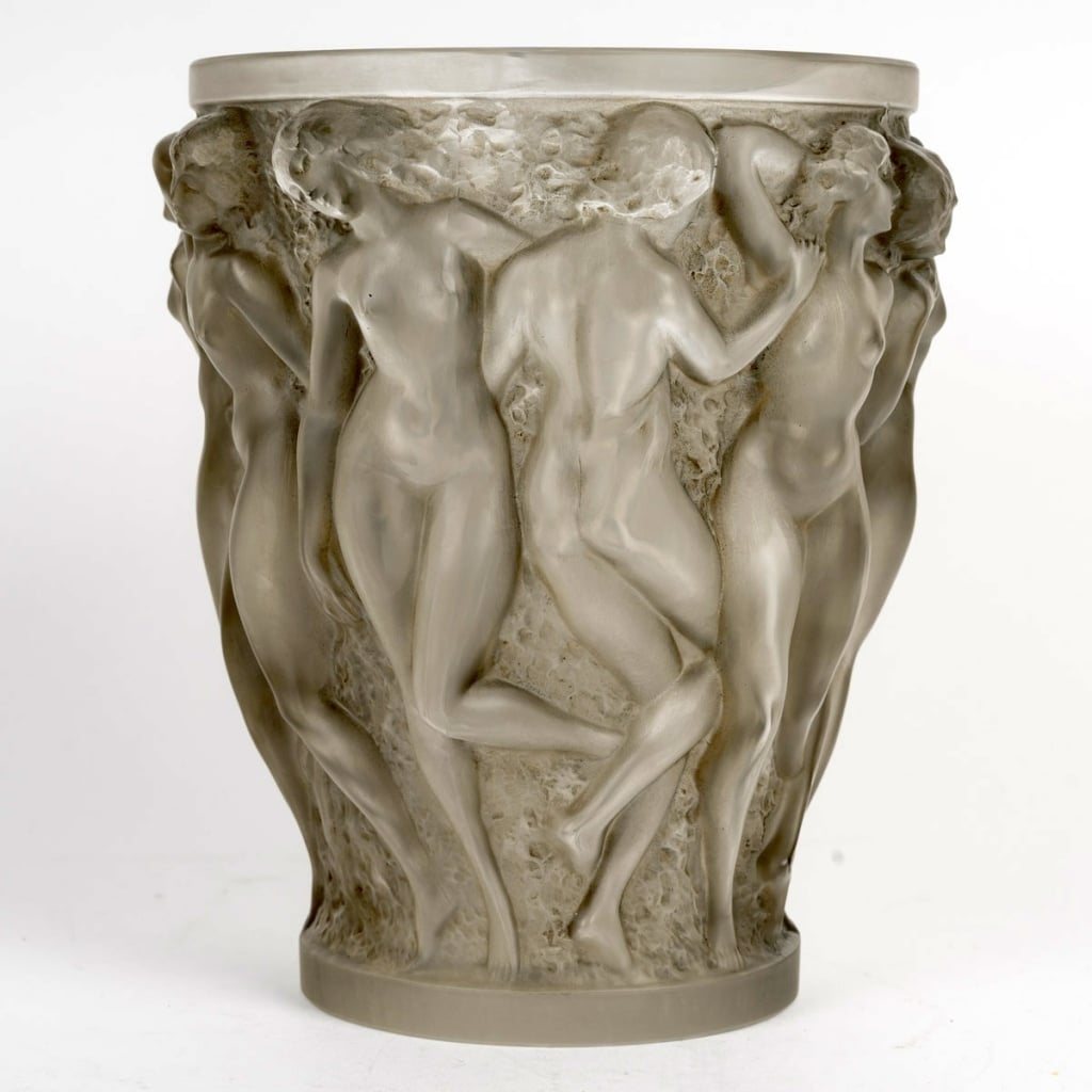 Vase « Bacchantes » verre blanc patiné gris de René LALIQUE 3