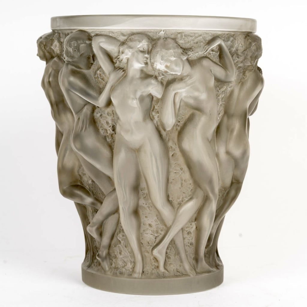 Vase « Bacchantes » verre blanc patiné gris de René LALIQUE 5