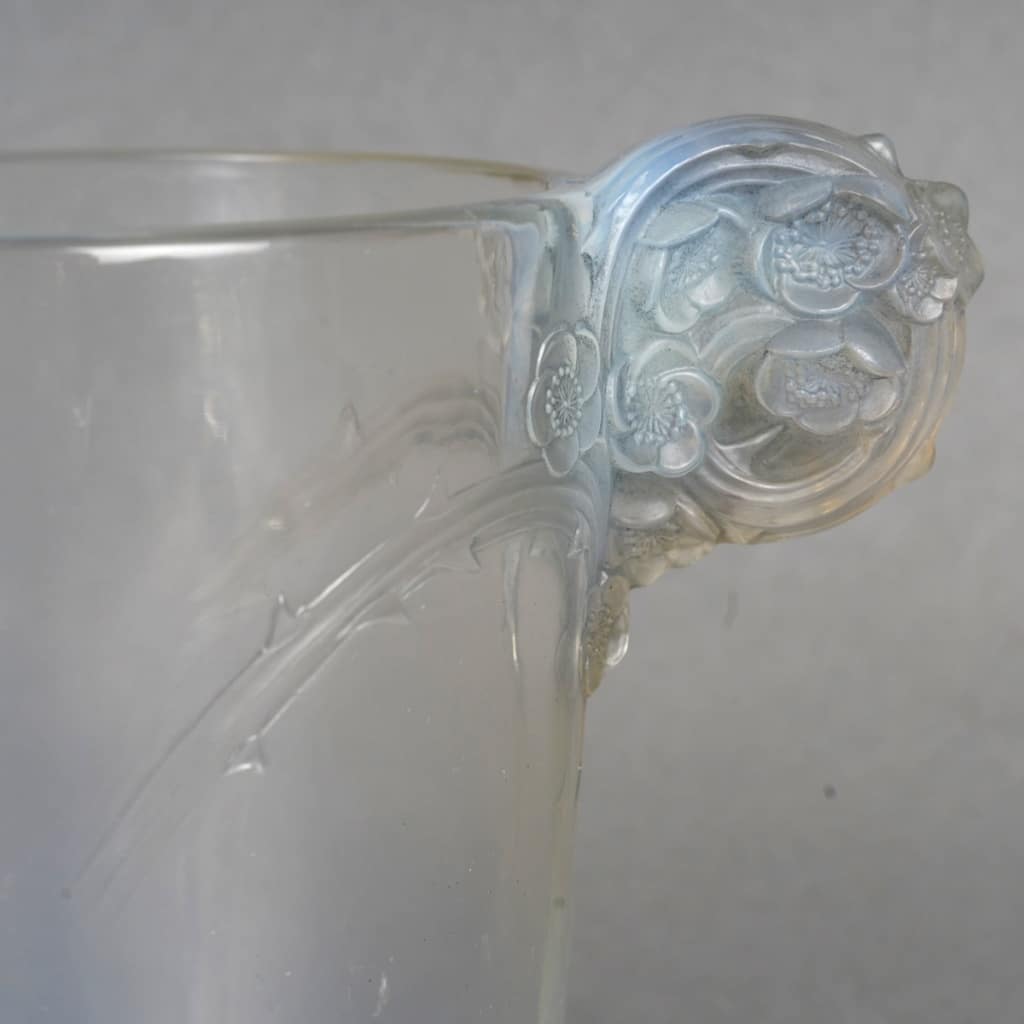 Vase « Chamarande » verre opalescent patiné gris de René LALIQUE 6