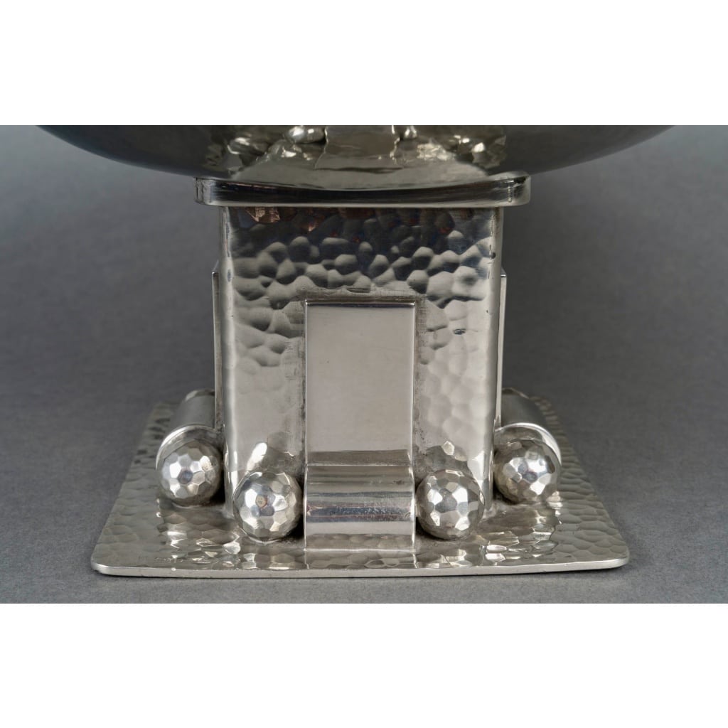 Centre de Table Moderniste Art Déco métal argenté martelé de Jean DESPRES 4