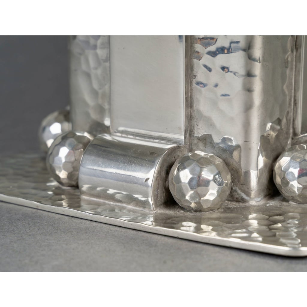Centre de Table Moderniste Art Déco métal argenté martelé de Jean DESPRES 6