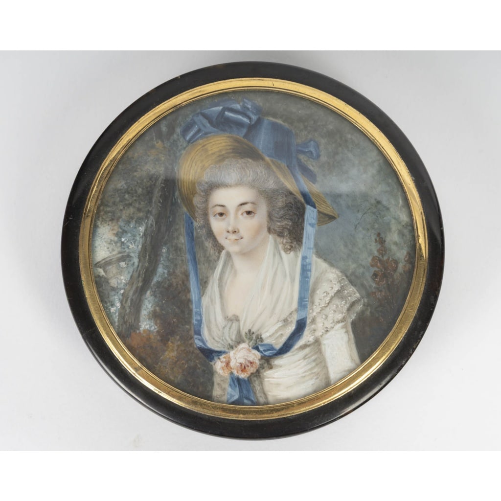 Boite en écaille orné d’une miniature de femme, 19 ème siècle. 2
