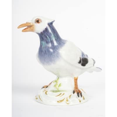 Figurine en porcelaine de Meissen représentant un pigeon, 19ème siècle.