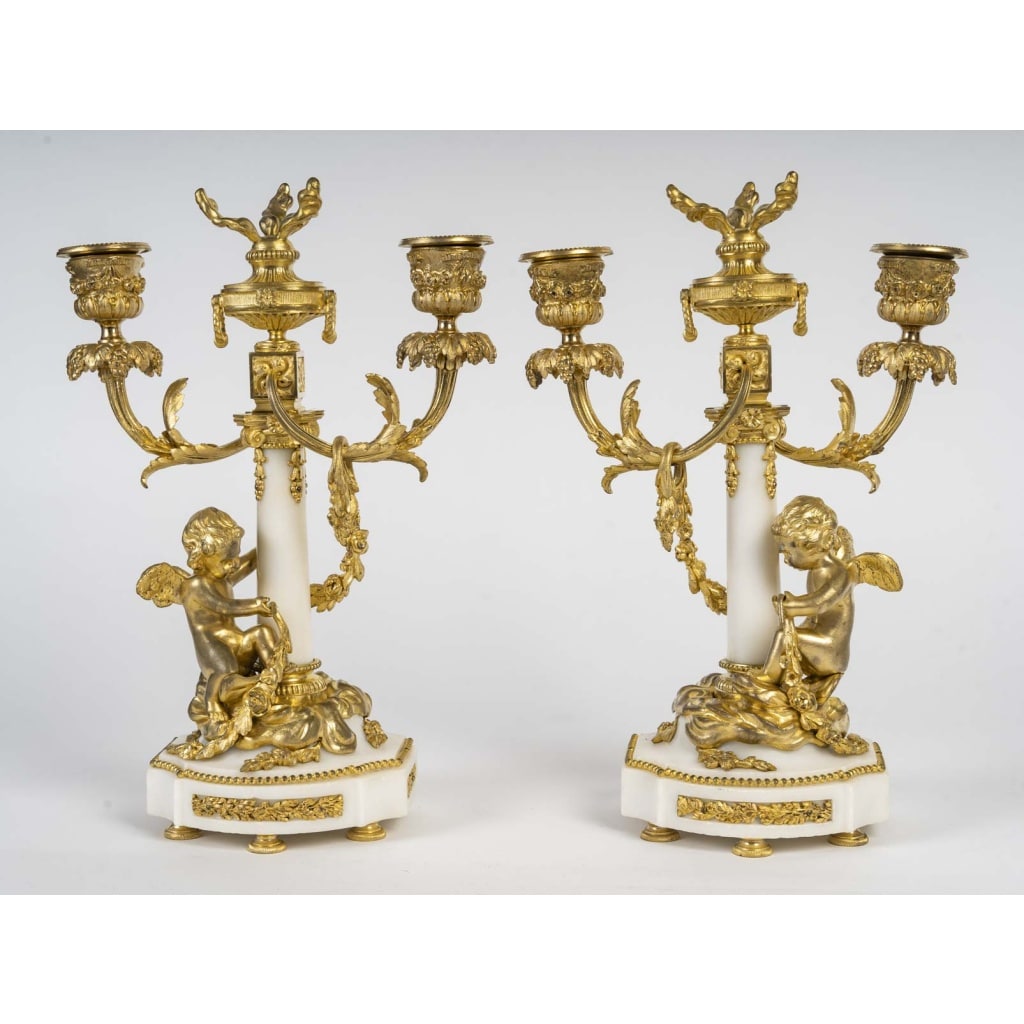 Une Garniture En Bronze Doré Et Marbre Blanc; XIXème Siècle 4