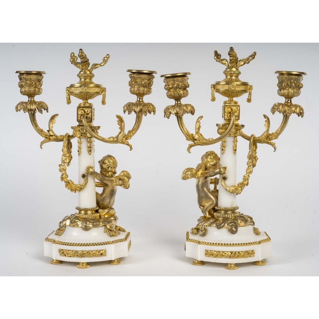 Une Garniture En Bronze Doré Et Marbre Blanc; XIXème Siècle 3
