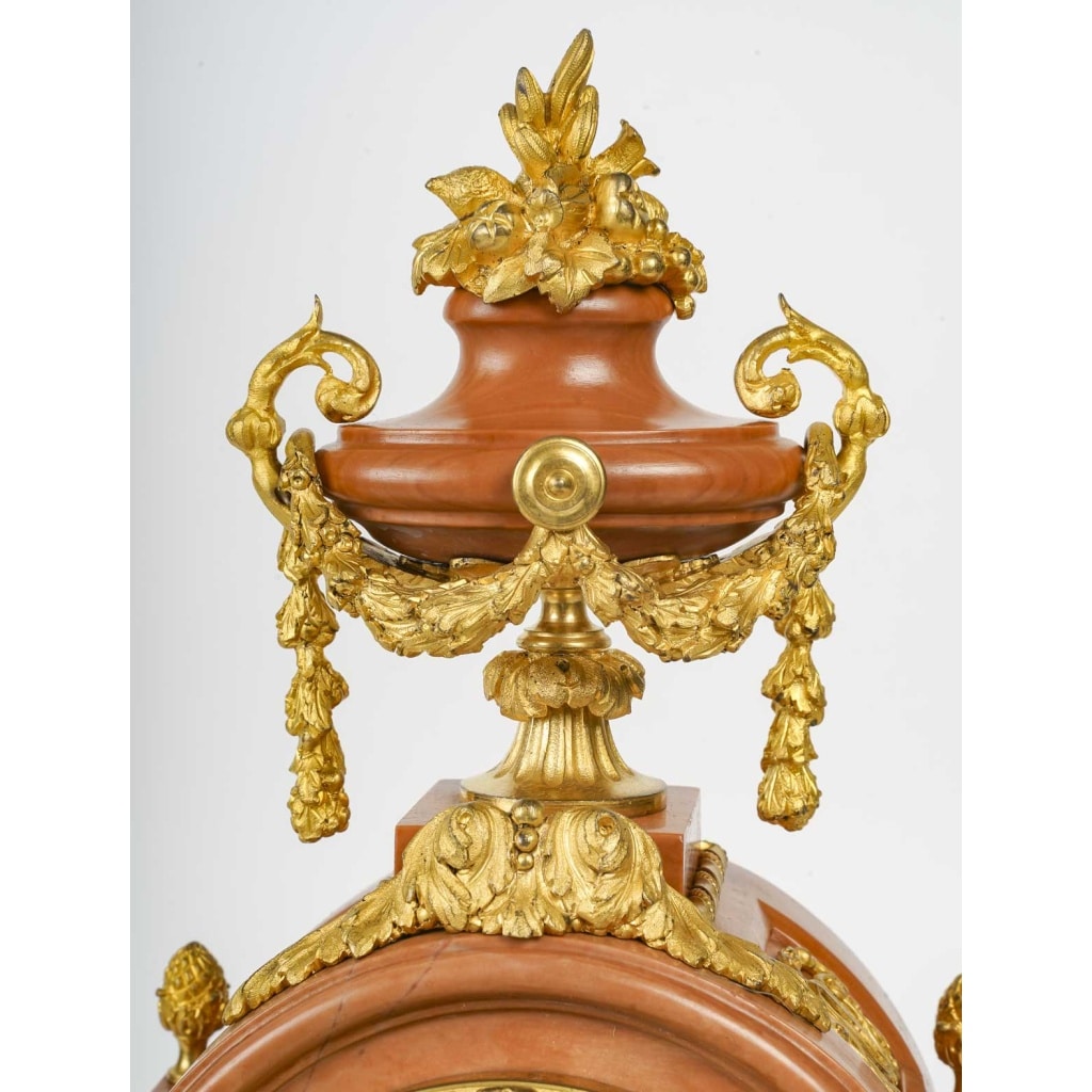 Une Belle Pendule De Style Louis XVI Fin XIXème Siècle 10