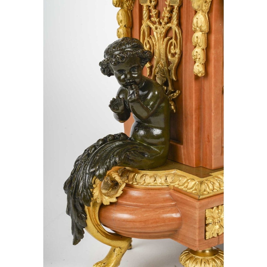 Une Belle Pendule De Style Louis XVI Fin XIXème Siècle 4