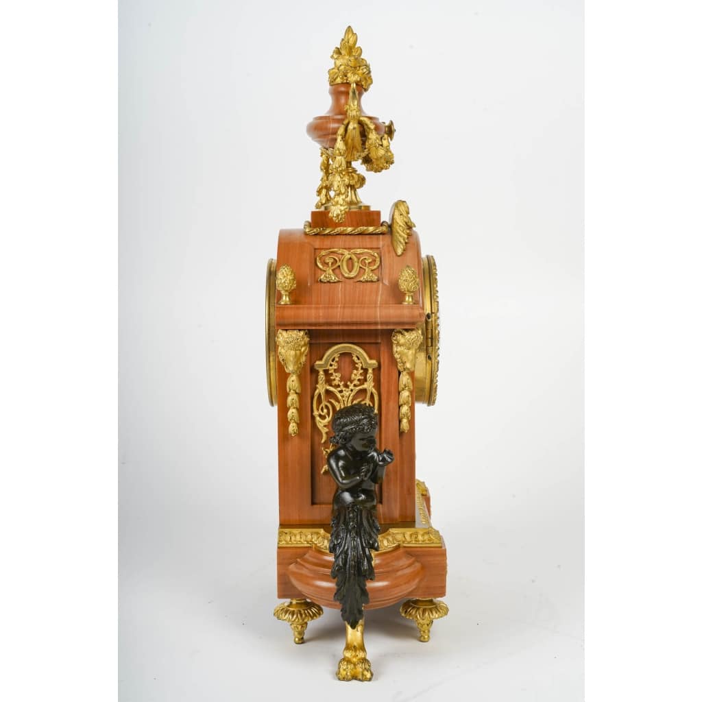 Une Belle Pendule De Style Louis XVI Fin XIXème Siècle 9