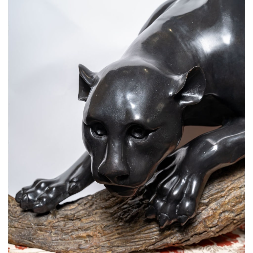 Groupe en bronze d’une panthère sur une branche 3