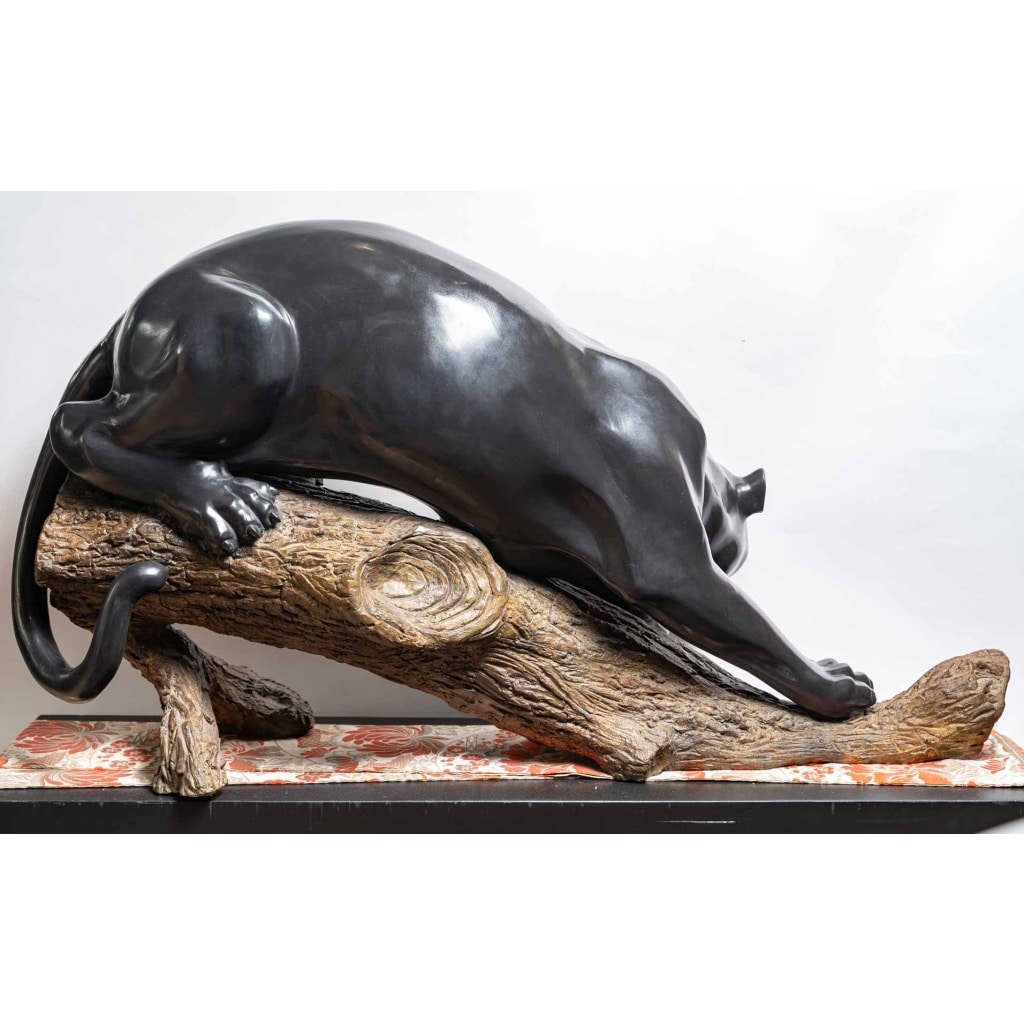 Groupe en bronze d’une panthère sur une branche 7