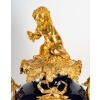 Une Pendule En Porcelaine Et Bronze Doré Fin XIXème Siècle 16