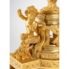 Une Pendule En Porcelaine Et Bronze Doré Fin XIXème Siècle 25