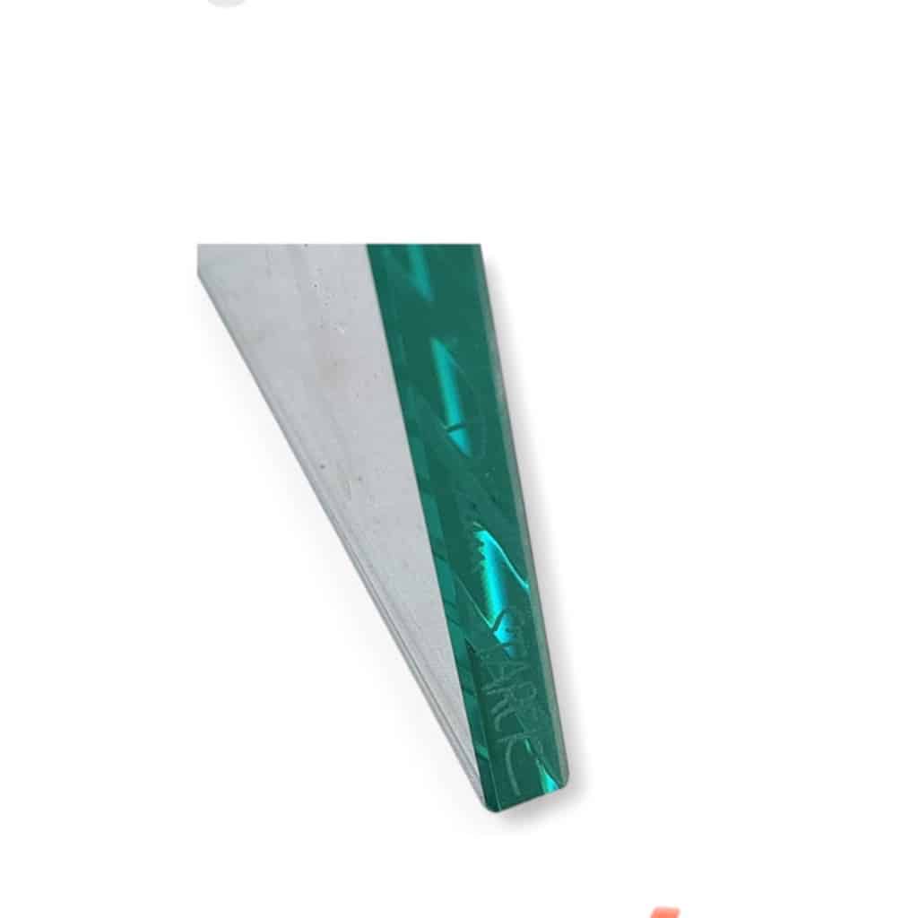 1990 -Philippe STARCK pour DAUM , »Une étrangeté sous un mur » 4