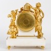 Une Pendule En Bronze Doré Et Marbre Blanc XIXème Siècle «  19