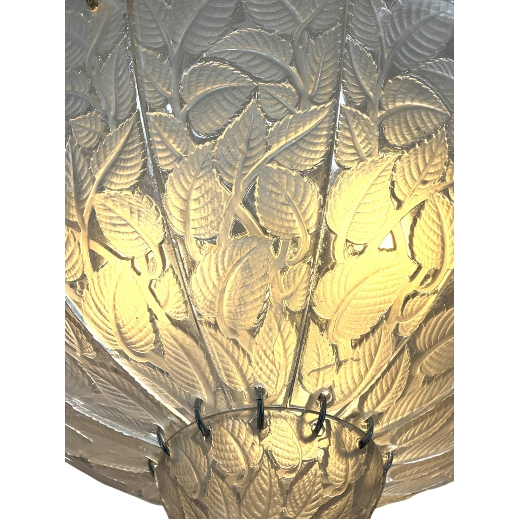 Lustre « Feuilles de Charme » verre blanc de René LALIQUE 7 Lustre « Feuilles de Charme » verre blanc de René LALIQUE 7