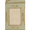 Cadre à trois photos en laiton doré et tissu vert clair, style Empire – XIXᵉ siècle 11