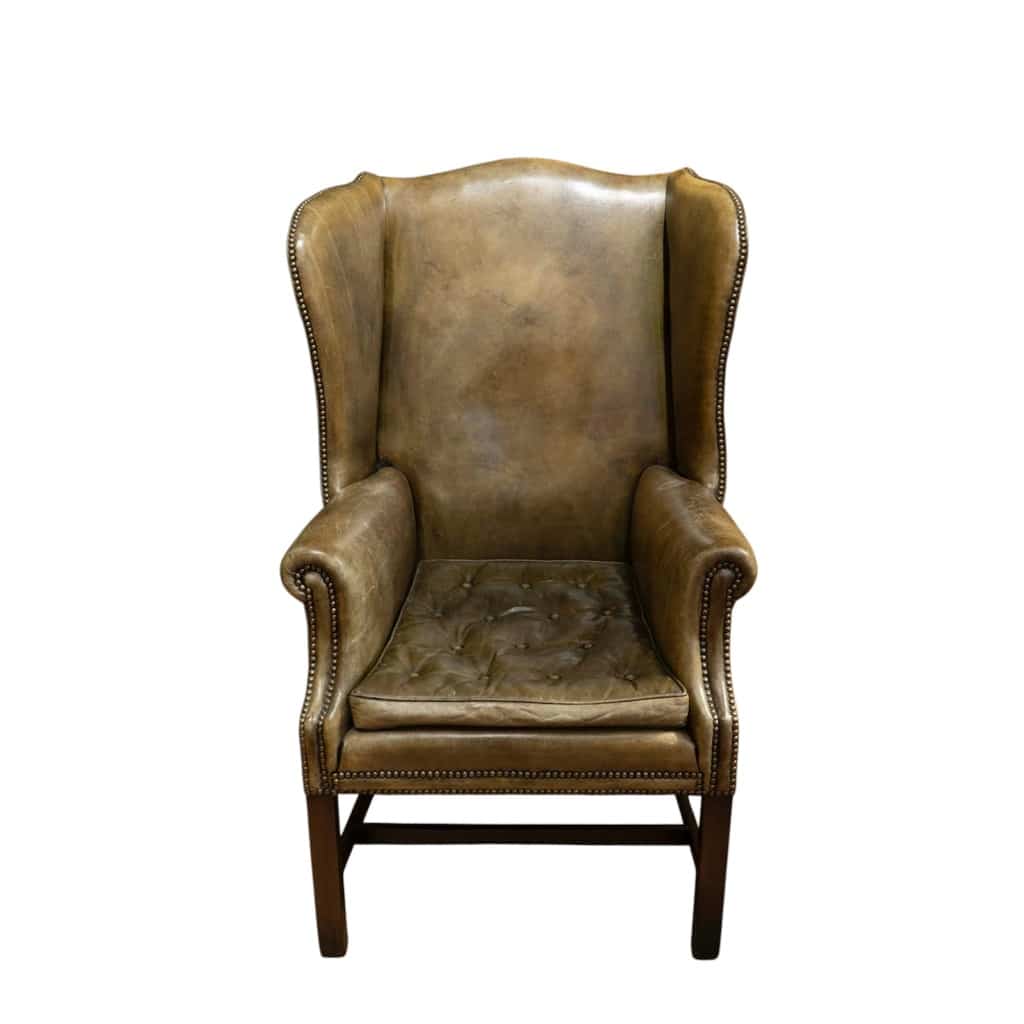 Grand fauteuil anglais appelé « Wing Chair » en cuir vert. Circa 1920 2
