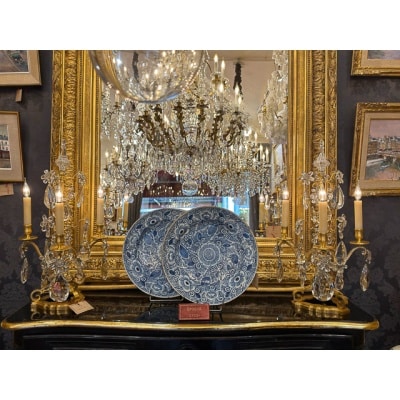 Paire de girandoles de style Louis XV en bronze doré et décor de cristal Maison Baguès vers 1950-1960