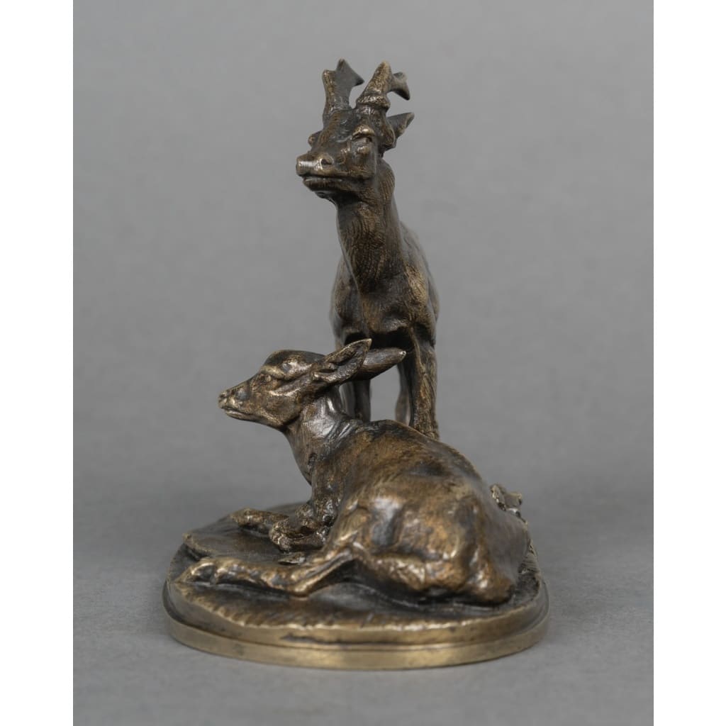 Sculpture – Groupe de Chevreuils N°2 , Pierre – Jules Mêne (1810-1879) – Bronze 4 Sculpture – Groupe de Chevreuils N°2 , Pierre – Jules Mêne (1810-1879) – Bronze 4