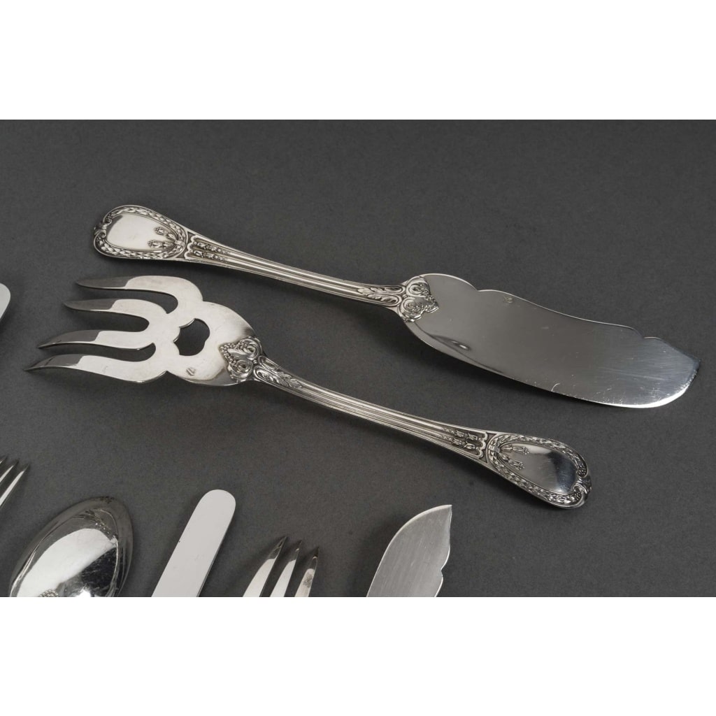 ODIOT Ménagère modèle « LOUVECIENNES » 99 pièces Argent massif XXème 7