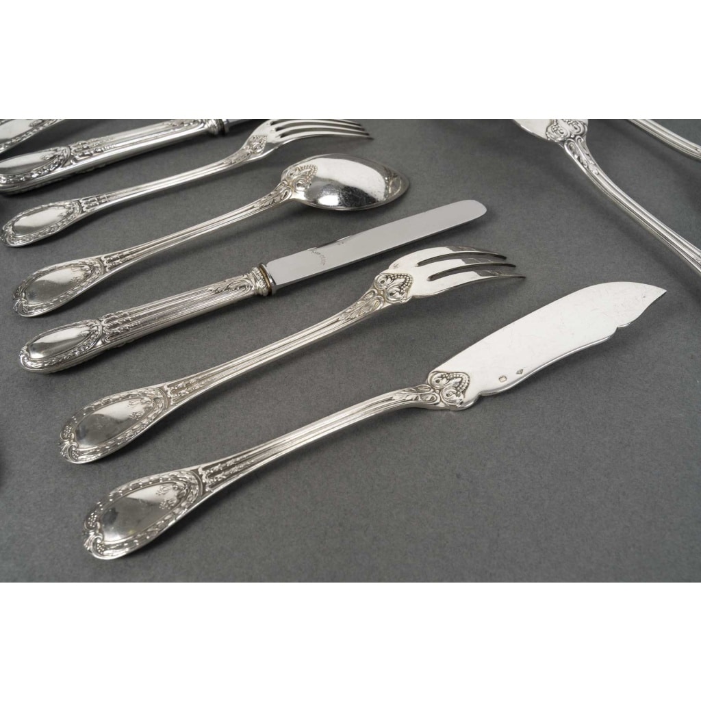 ODIOT Ménagère modèle « LOUVECIENNES » 99 pièces Argent massif XXème 12