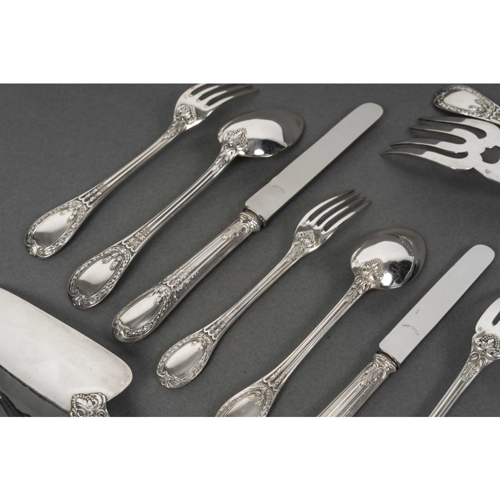 ODIOT Ménagère modèle « LOUVECIENNES » 99 pièces Argent massif XXème 13