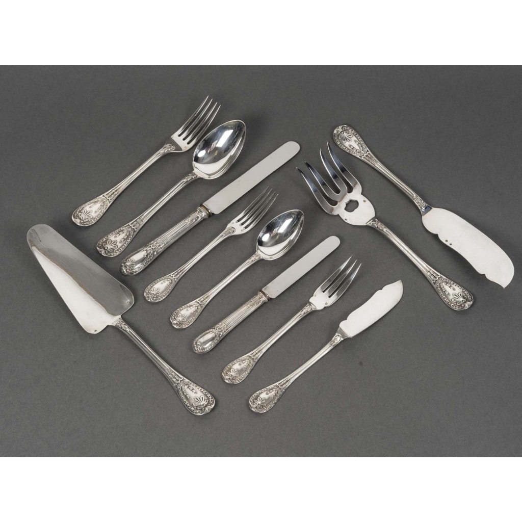 ODIOT Ménagère modèle « LOUVECIENNES » 99 pièces Argent massif XXème 17